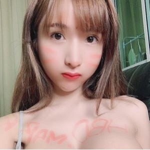 童颜巨兔Aomyumi精彩合辑视频，让你目不转睛